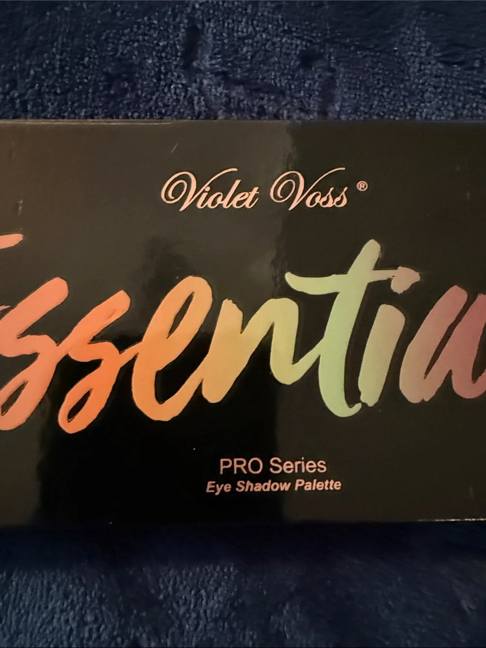 Violet Voss Essentials Eye Shadow Palette - Multicolor Script - Picture 2 of 4